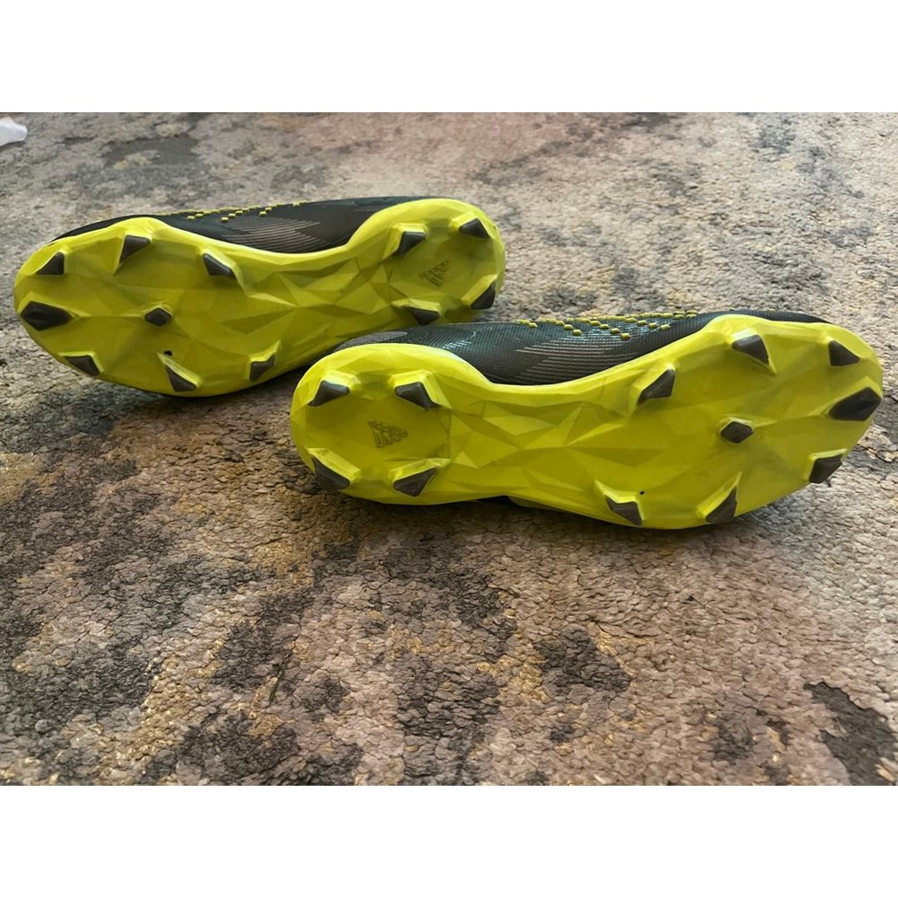Adidas Predator cleats size 5 - Picture 5 of 6